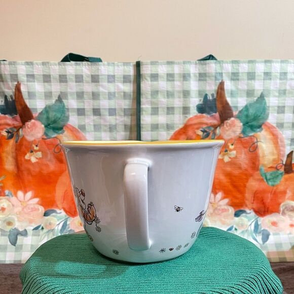 Disney Winnie the Pooh Daisy Chain batter bowl NWT - Picture 4 of 7